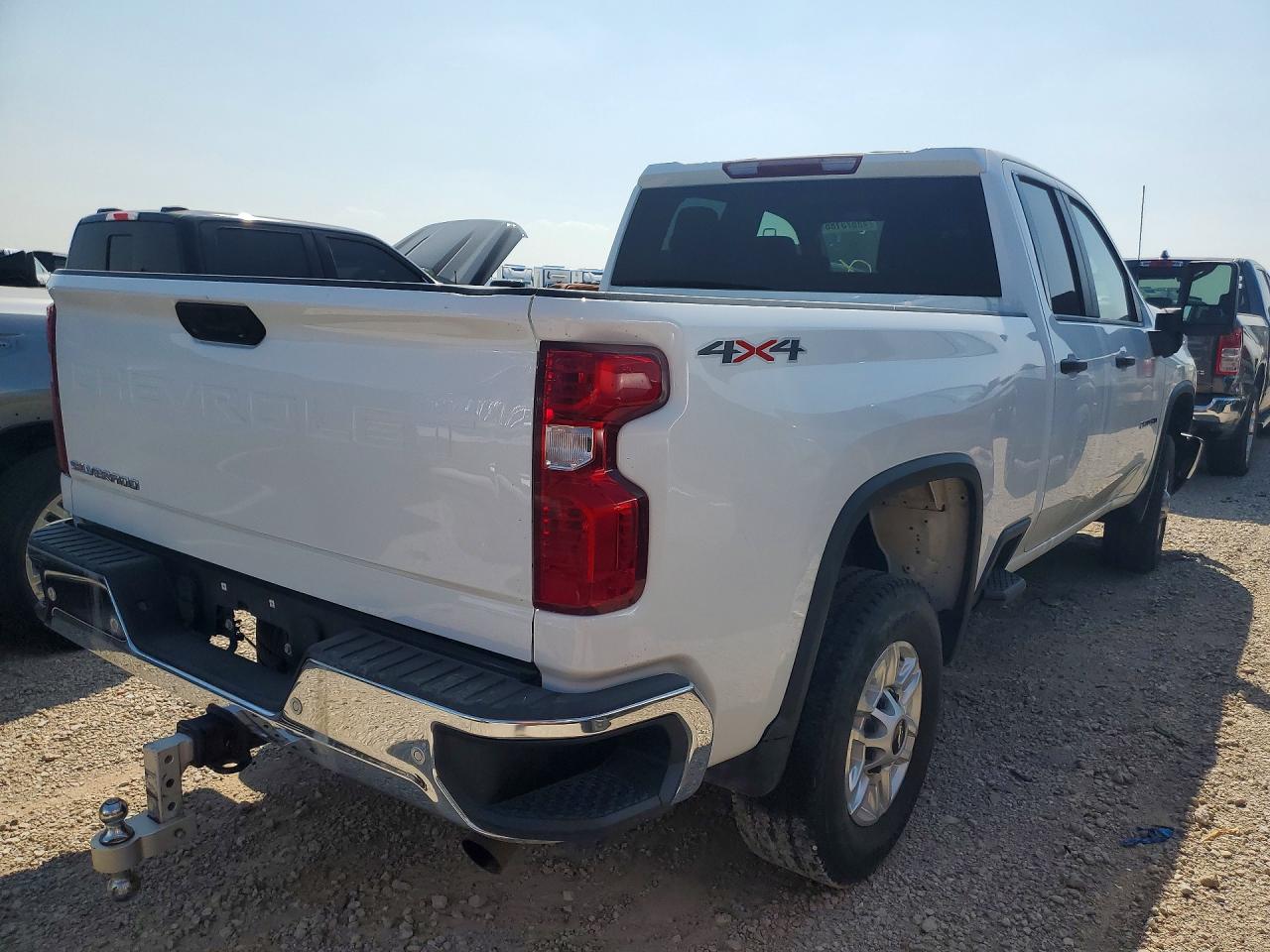 2024 CHEVROLET SILVERADO K2500 HEAVY DUTY — снимка 3