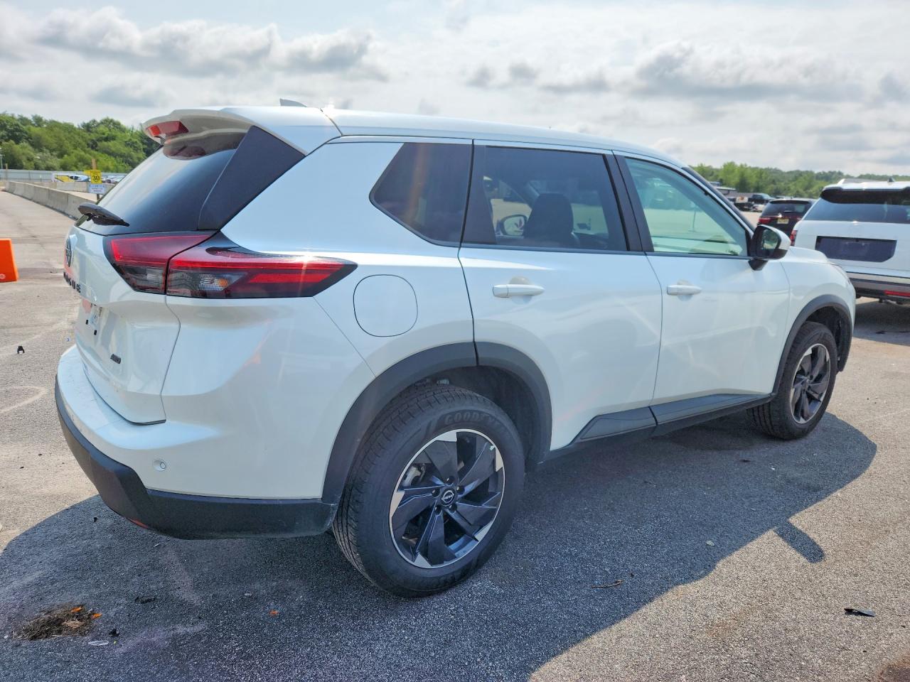 2025 NISSAN ROGUE SV — снимка 3