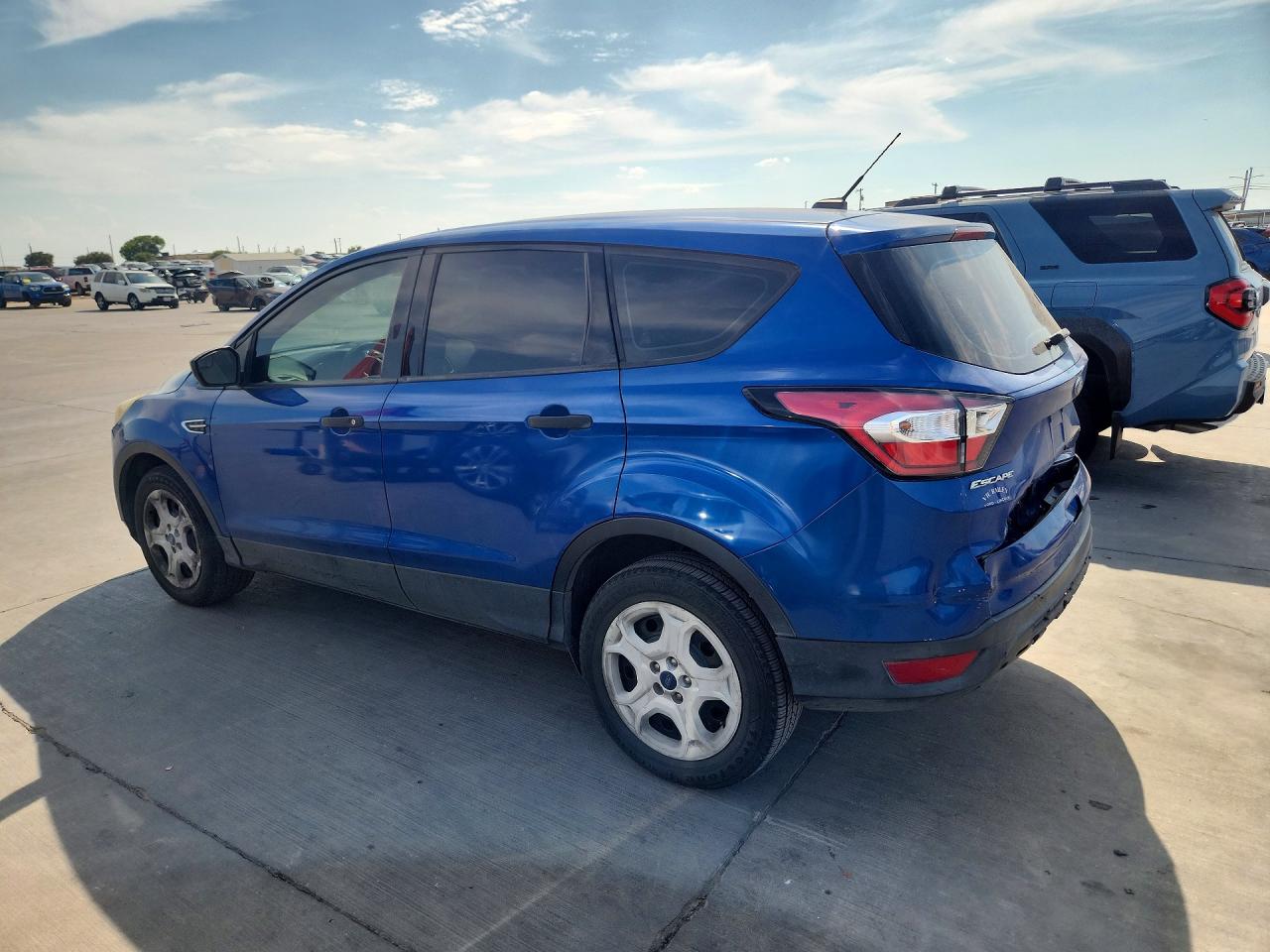 2017 FORD ESCAPE S — снимка 2
