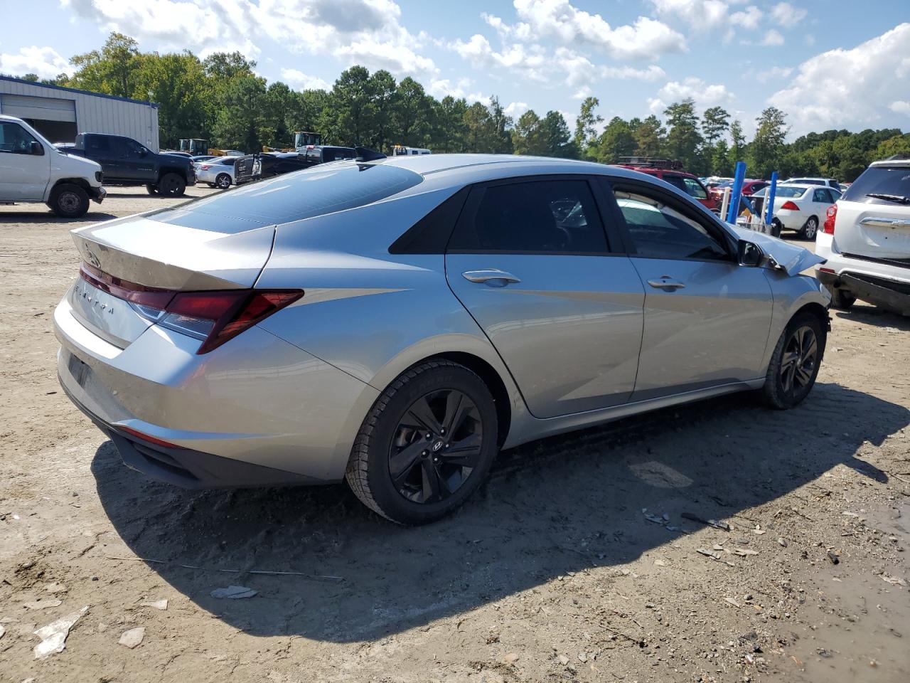 2022 HYUNDAI ELANTRA SEL — снимка 3