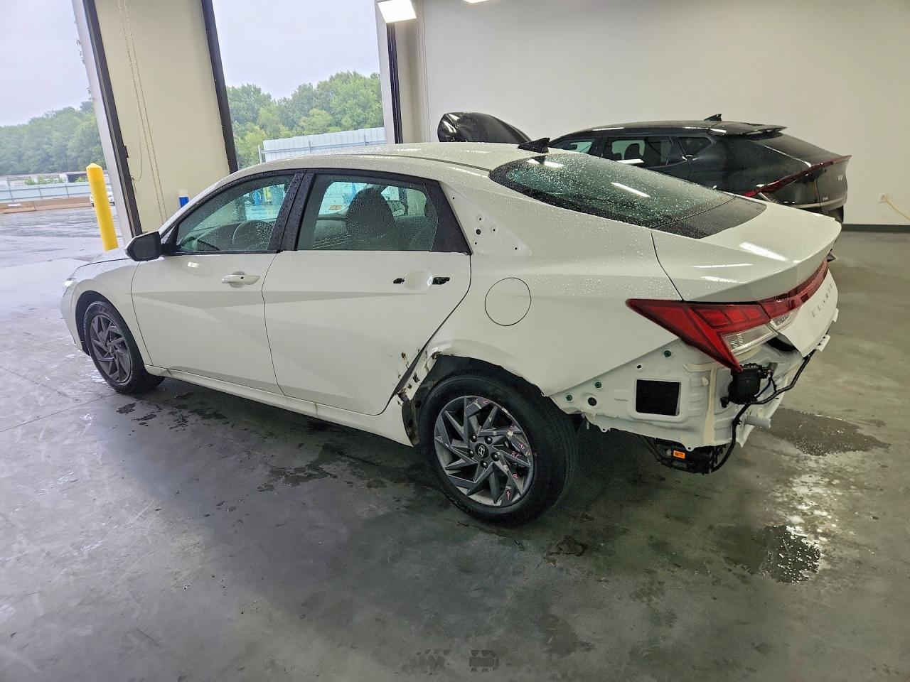 2026 HYUNDAI ELANTRA HYBRID BLUE — снимка 2