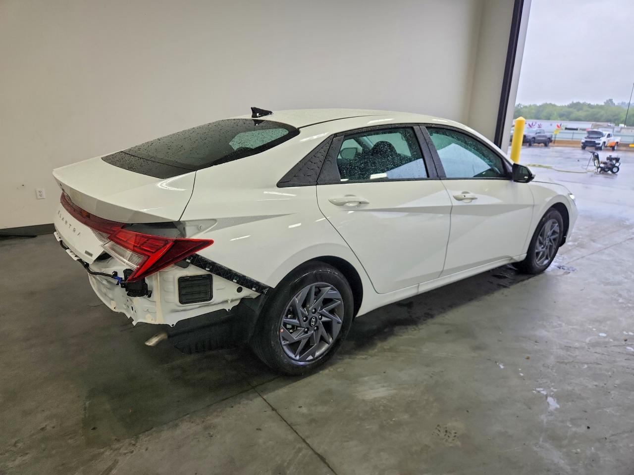 2026 HYUNDAI ELANTRA HYBRID BLUE — снимка 3