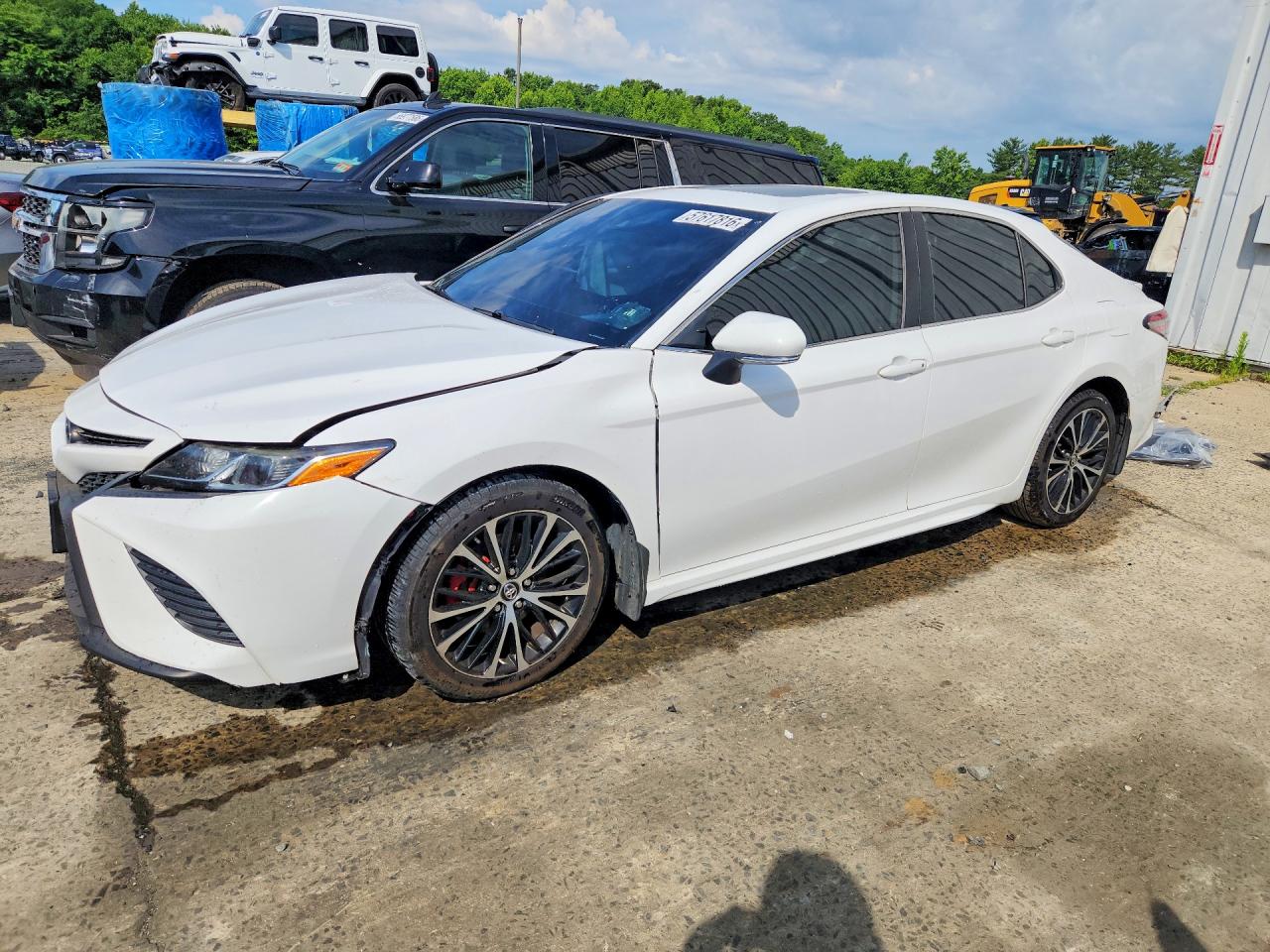 2019 TOYOTA CAMRY SE