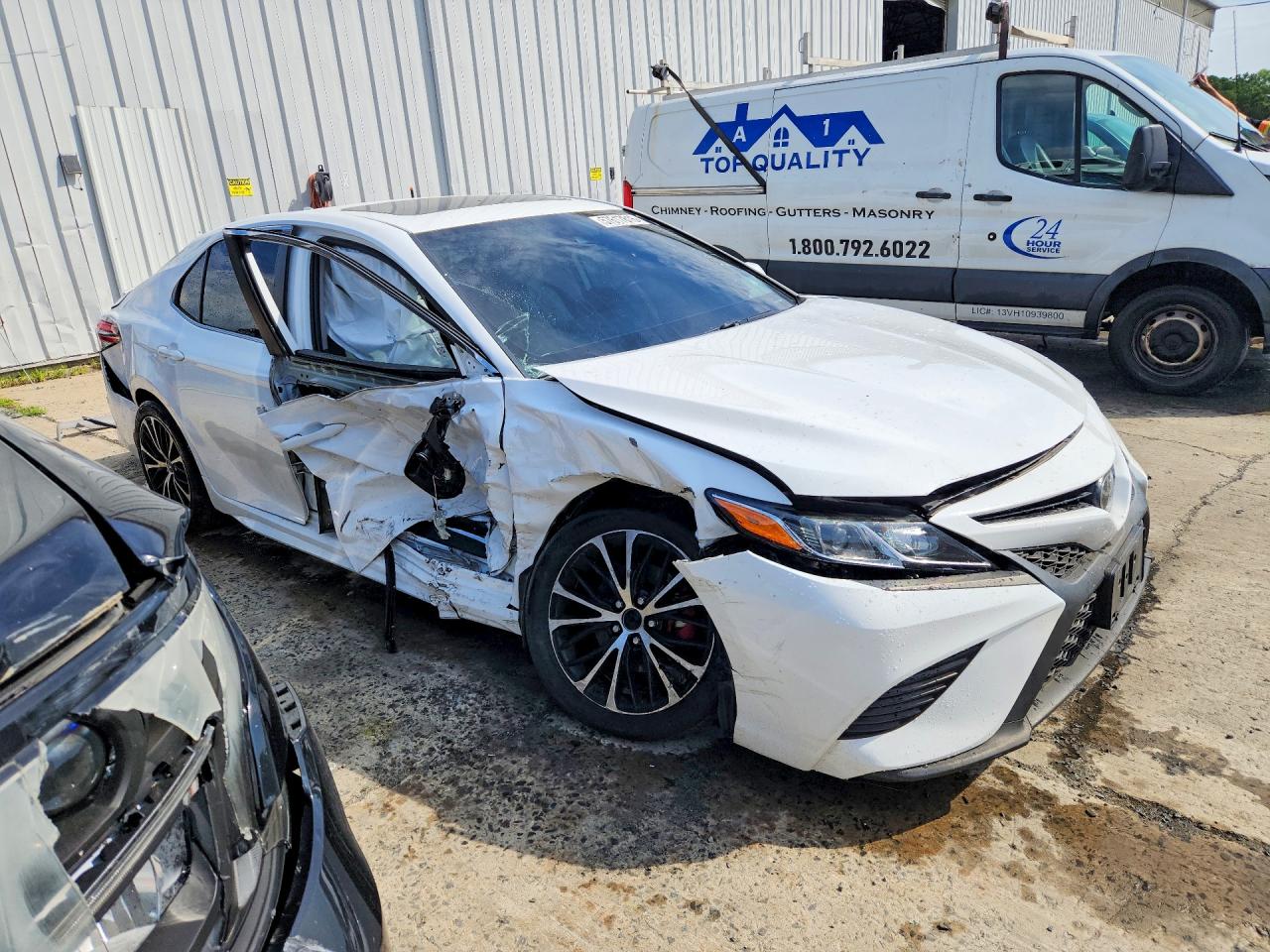 2019 TOYOTA CAMRY SE — снимка 4