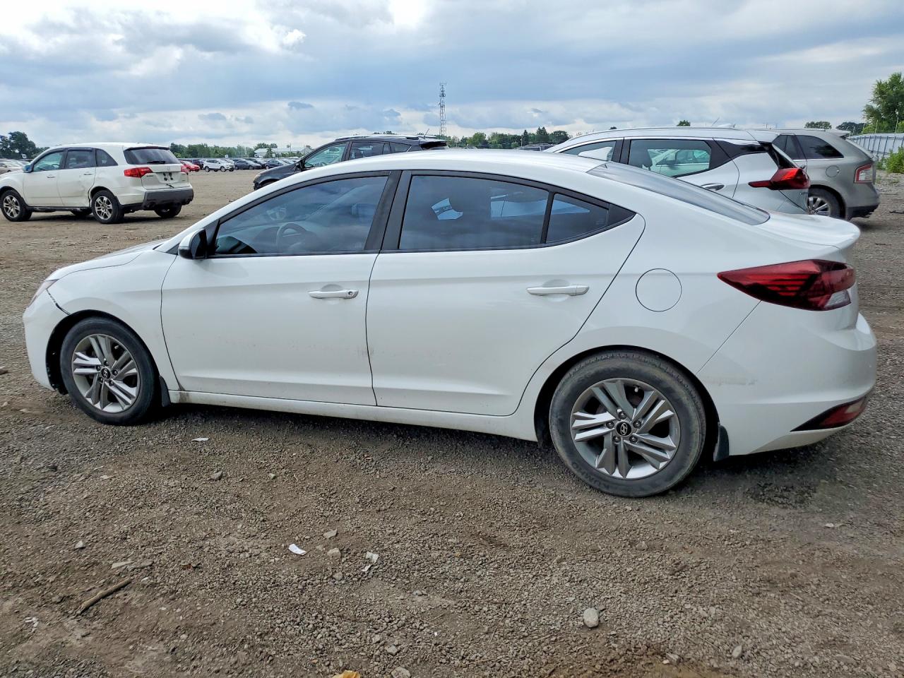 2019 HYUNDAI ELANTRA SEL — снимка 2