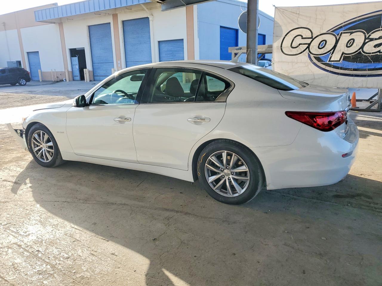 2015 INFINITI Q50 HYBRID PREMIUM — снимка 2