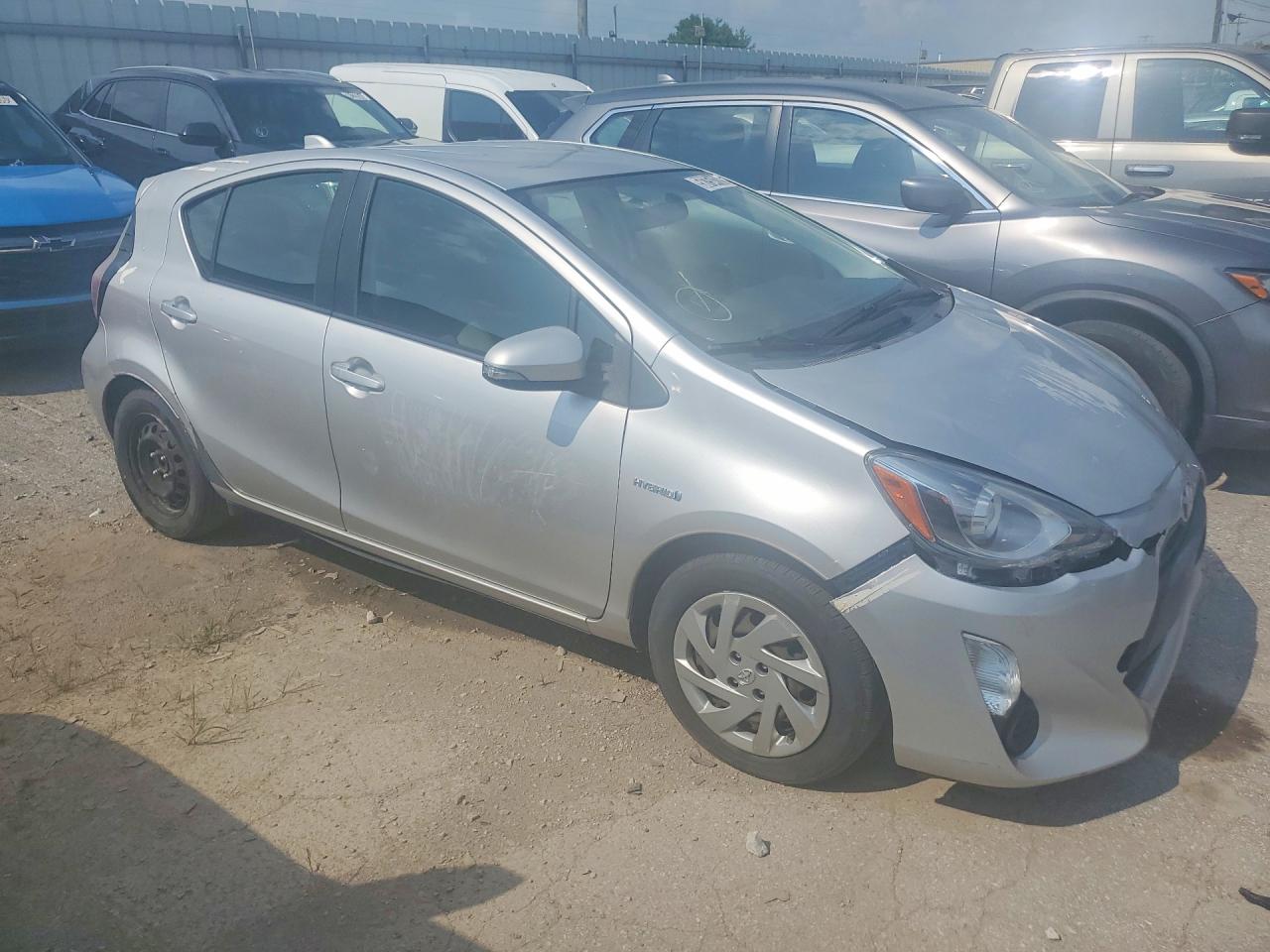 2015 TOYOTA PRIUS C ONE — снимка 4
