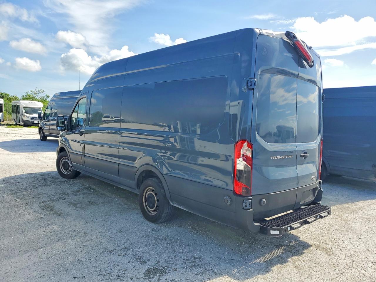 2020 FORD TRANSIT T-250 — снимка 2