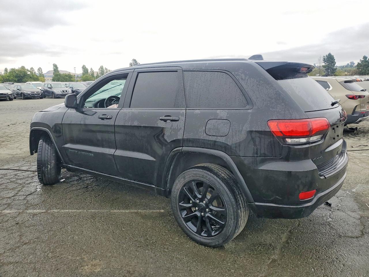 2018 JEEP GRAND CHEROKEE LAREDO — снимка 2