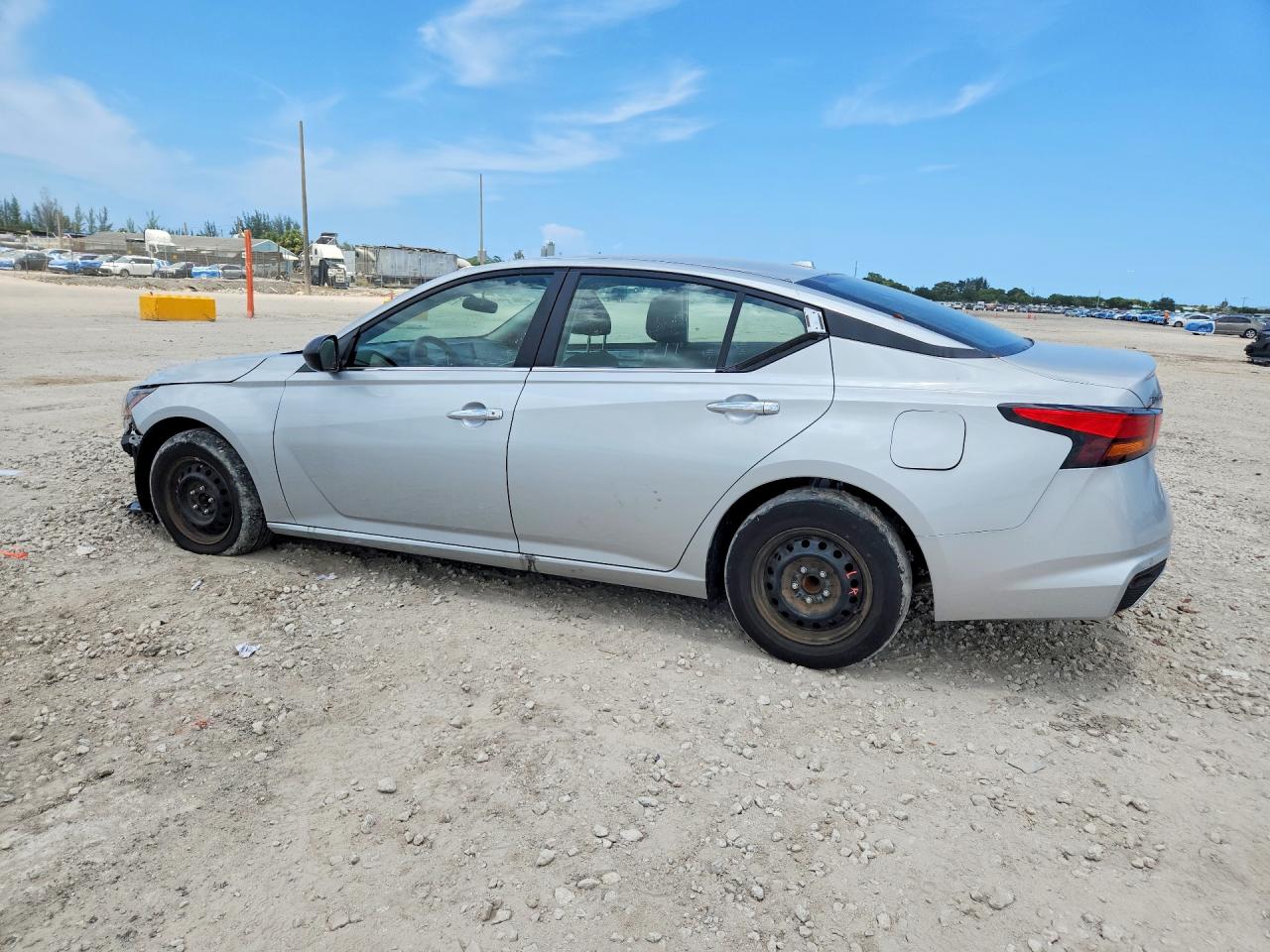2025 NISSAN ALTIMA SV — снимка 2