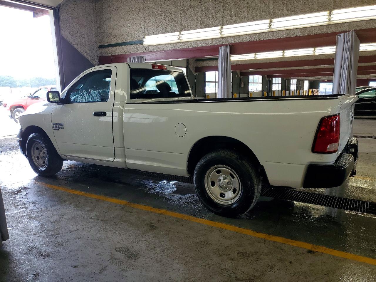 2022 RAM 1500 CLASSIC TRADESMAN — снимка 2