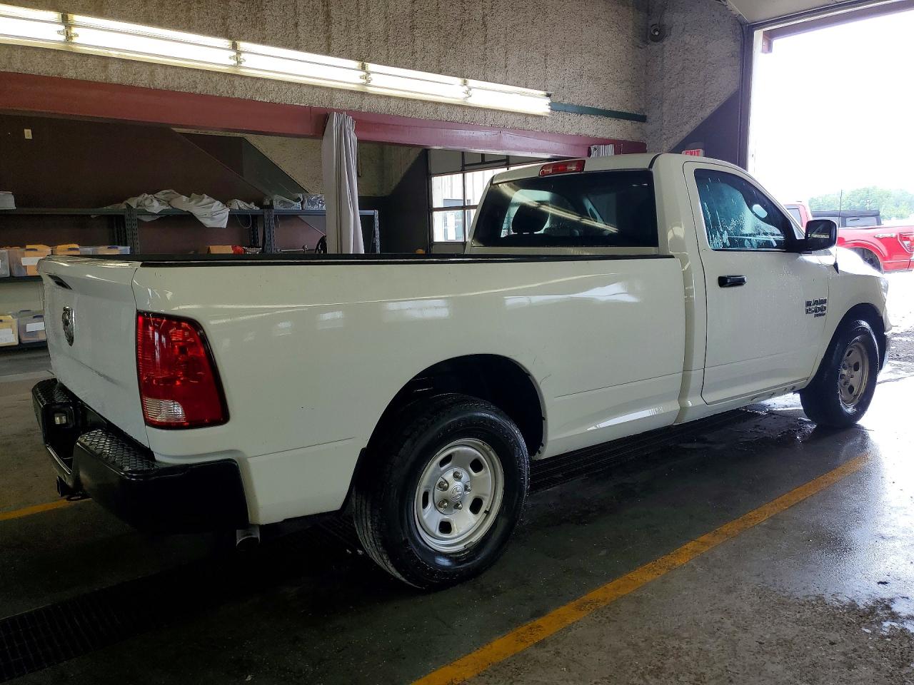 2022 RAM 1500 CLASSIC TRADESMAN — снимка 3