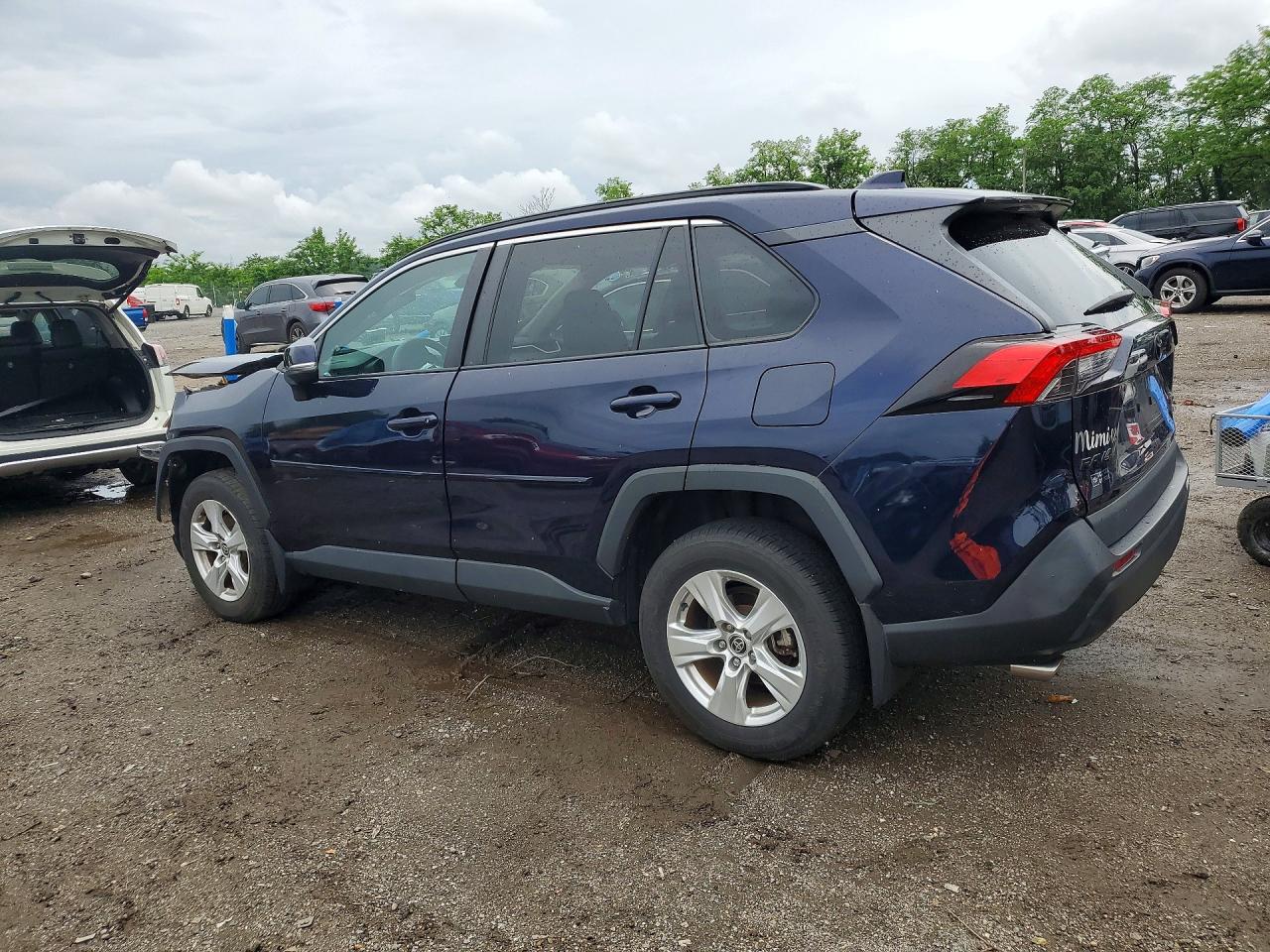 2021 TOYOTA RAV4 XLE — снимка 2