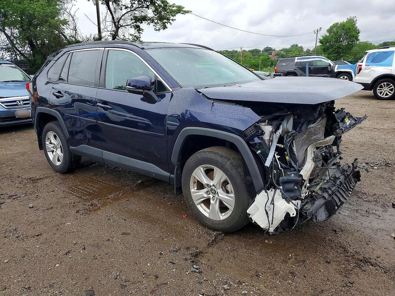 2021 TOYOTA RAV4 XLE — снимка 4