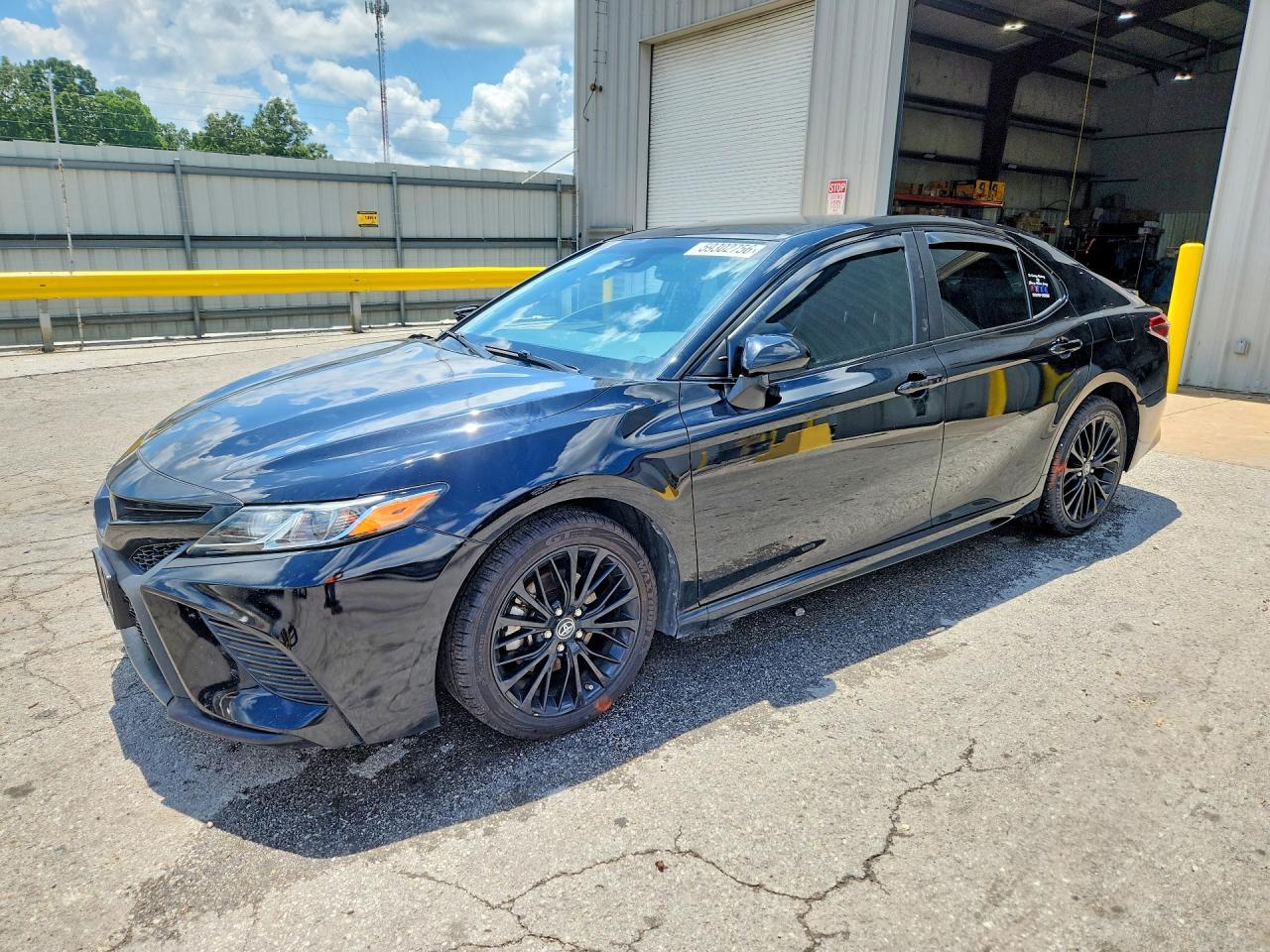 2019 TOYOTA CAMRY SE