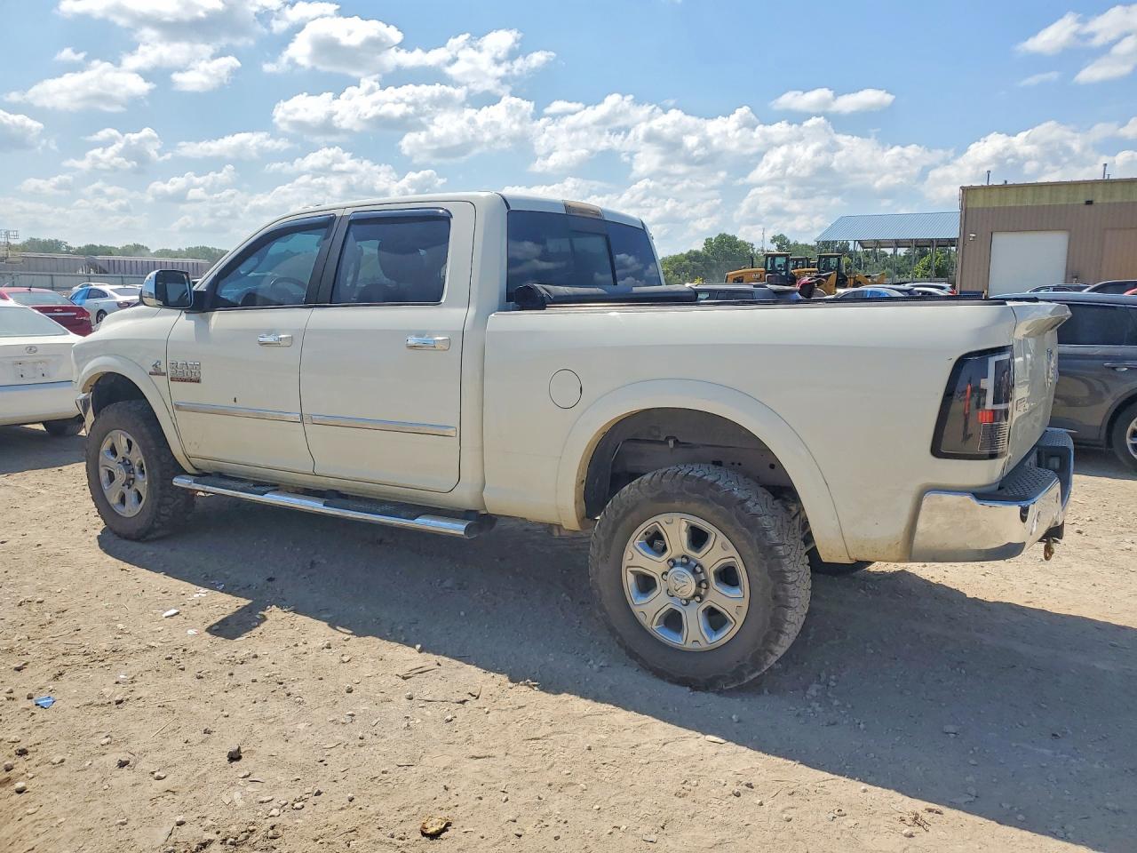 2016 RAM 2500 LARAMIE — снимка 2