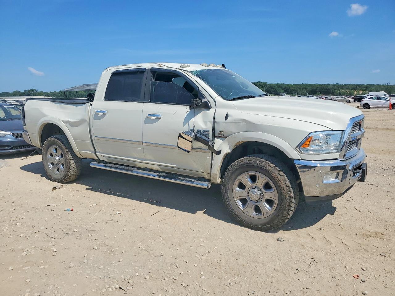 2016 RAM 2500 LARAMIE — снимка 4