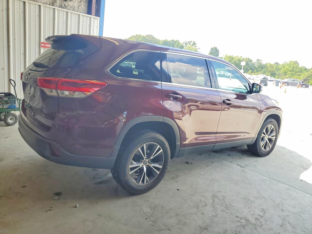 2019 TOYOTA HIGHLANDER LE — снимка 3