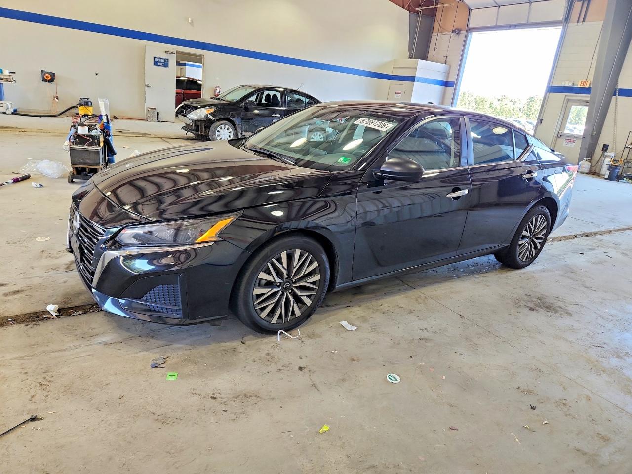 2024 NISSAN ALTIMA SV