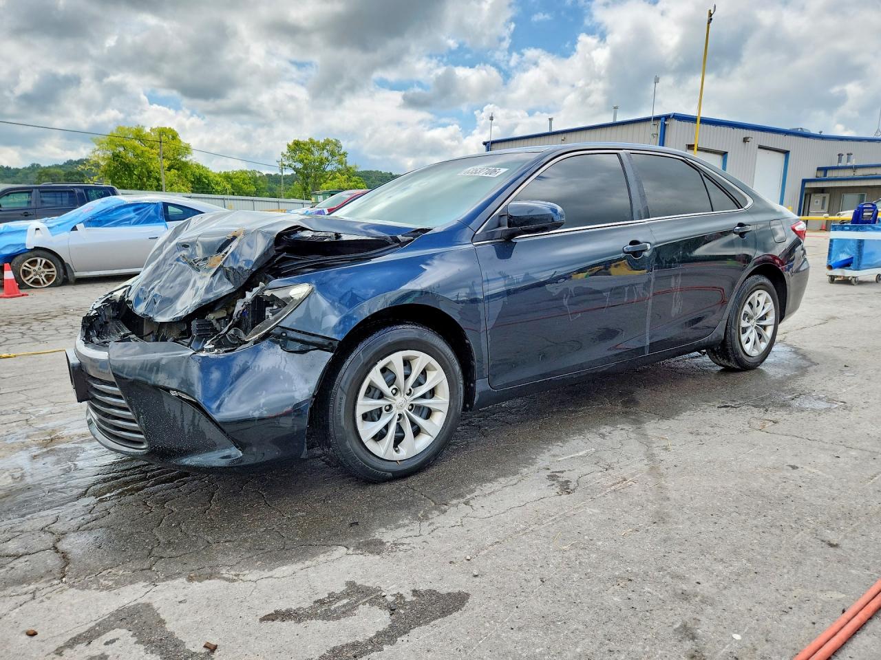 2015 TOYOTA CAMRY LE