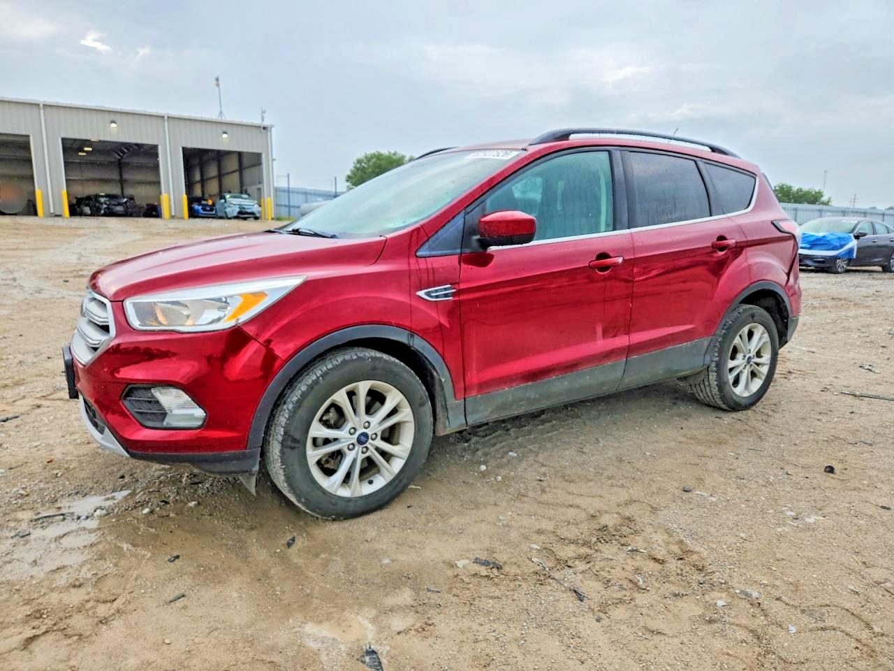2018 FORD ESCAPE SE