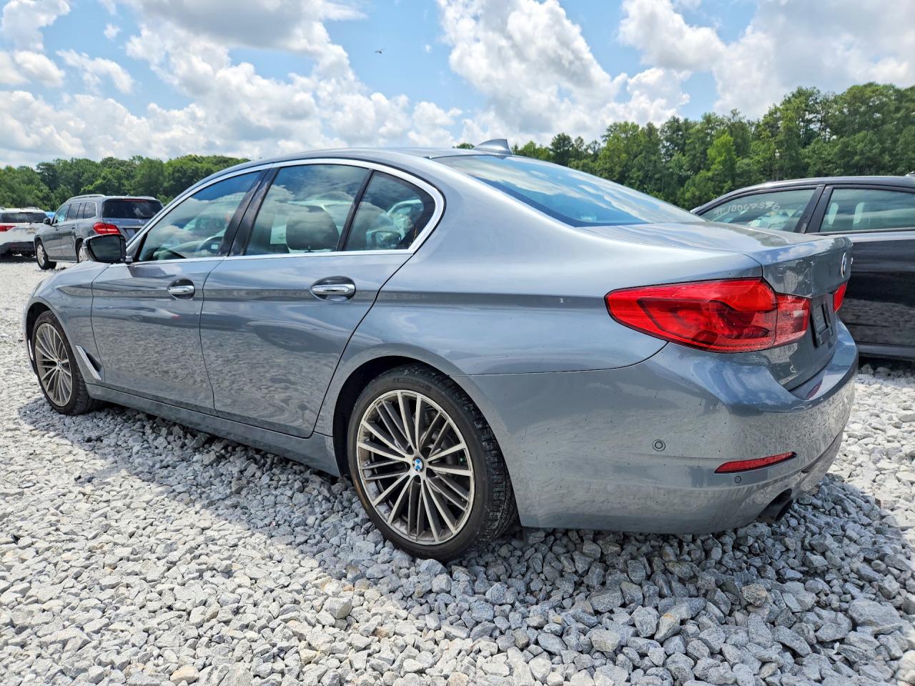 2017 BMW 530 I — снимка 2