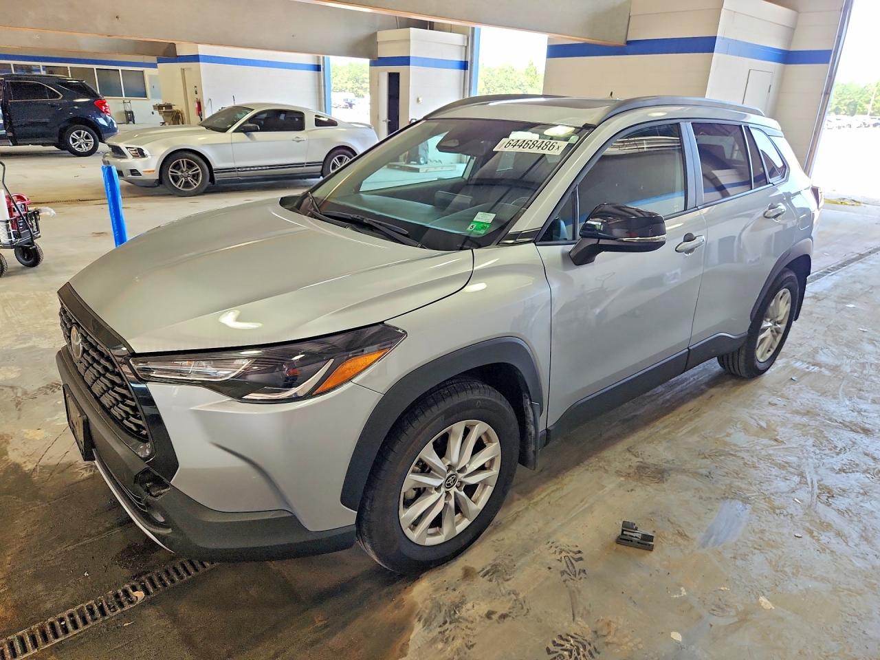 2025 TOYOTA COROLLA CROSS LE