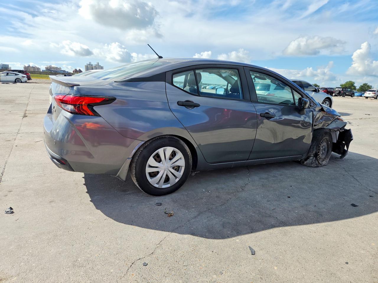 2021 NISSAN VERSA S — снимка 3
