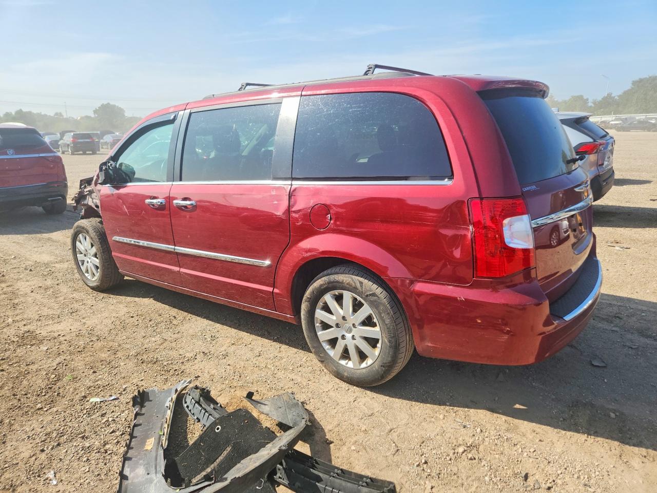 2015 CHRYSLER TOWN & COUNTRY TOURING — снимка 2