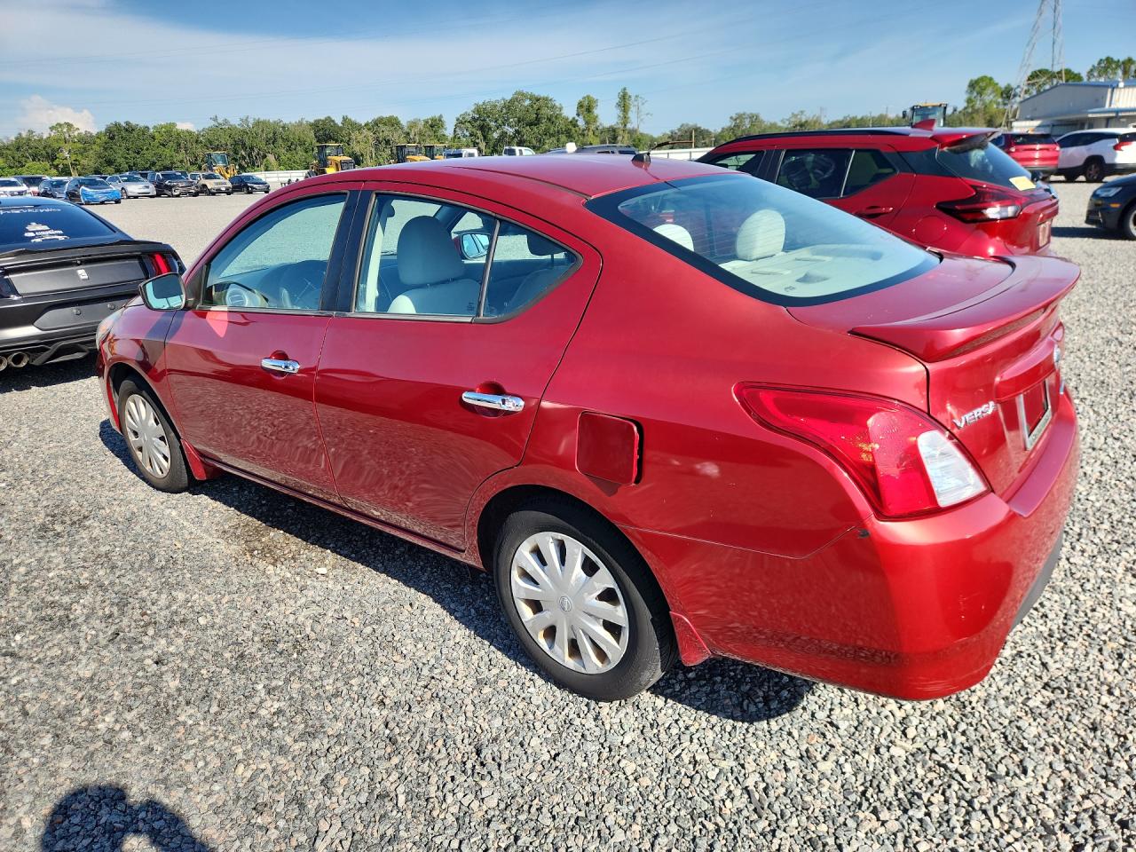 2015 NISSAN VERSA 1.6 SV — снимка 2