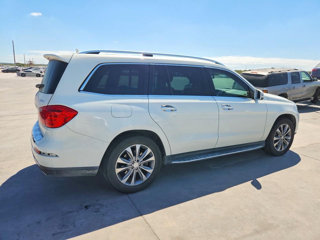 2013 MERCEDES-BENZ GL 450 4MATIC — снимка 3