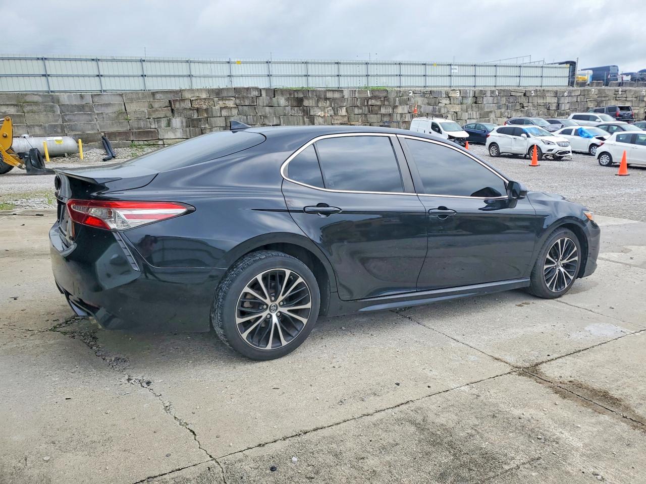 2019 TOYOTA CAMRY SE — снимка 3