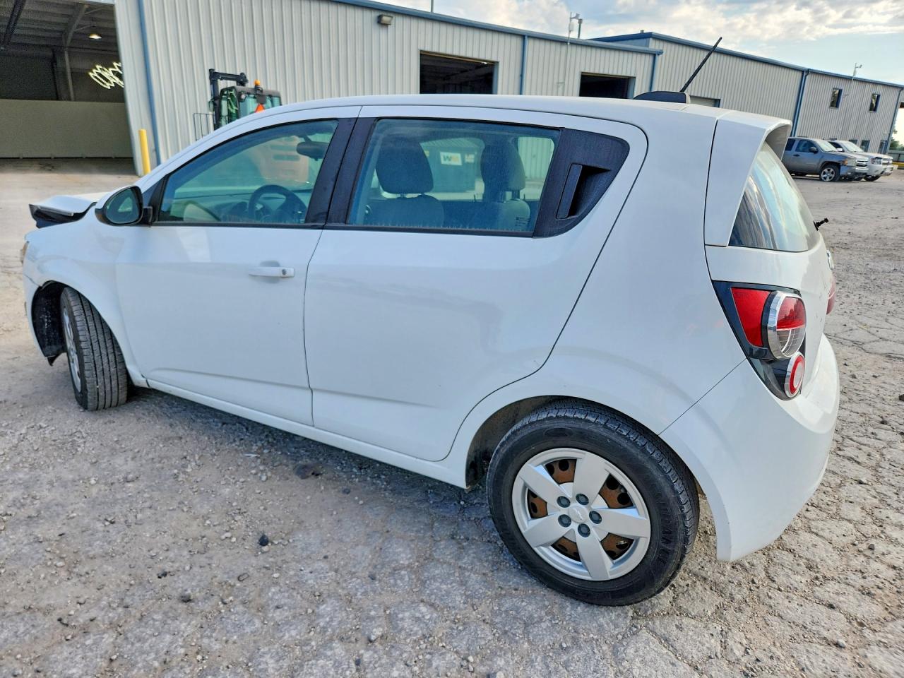 2015 CHEVROLET SONIC LS — снимка 2