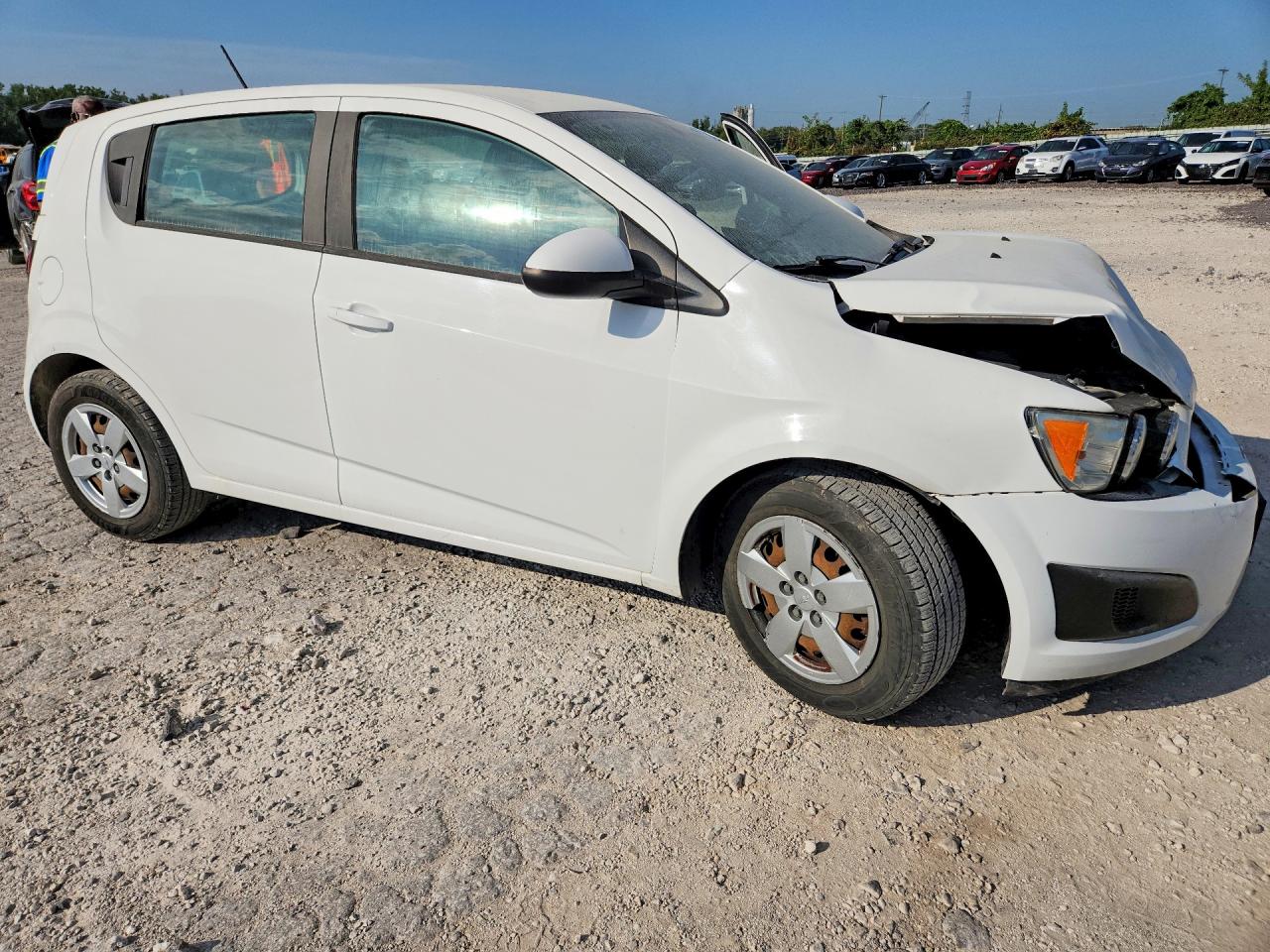 2015 CHEVROLET SONIC LS — снимка 4