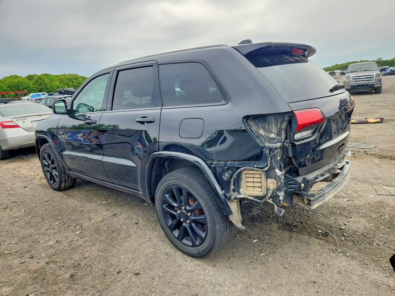 2020 JEEP GRAND CHEROKEE LAREDO — снимка 2