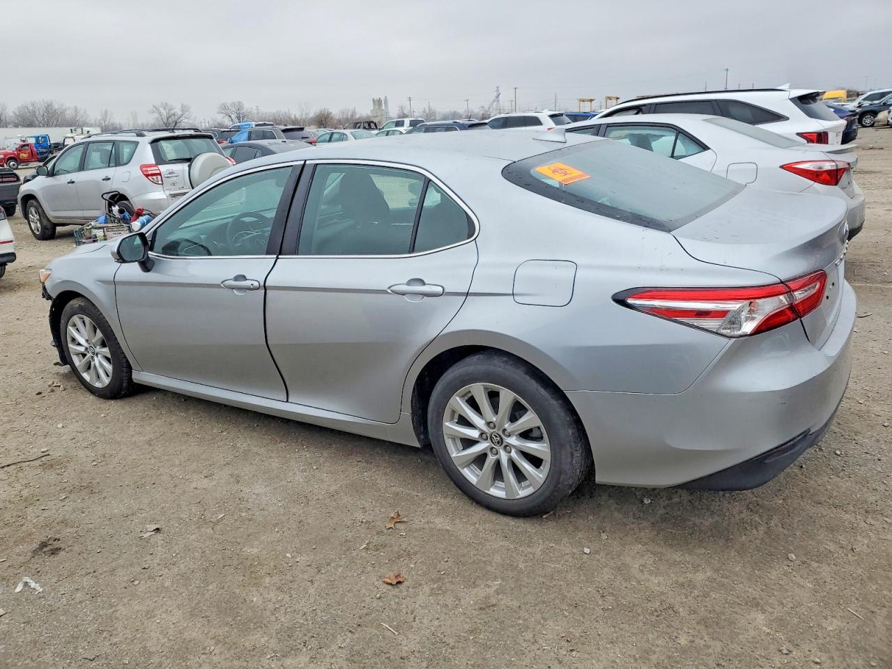 2020 TOYOTA CAMRY LE — снимка 2