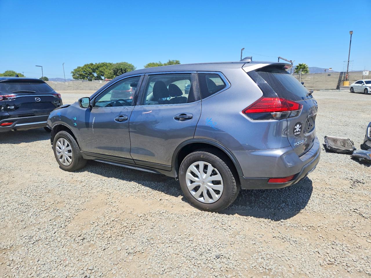 2017 NISSAN ROGUE S — снимка 2