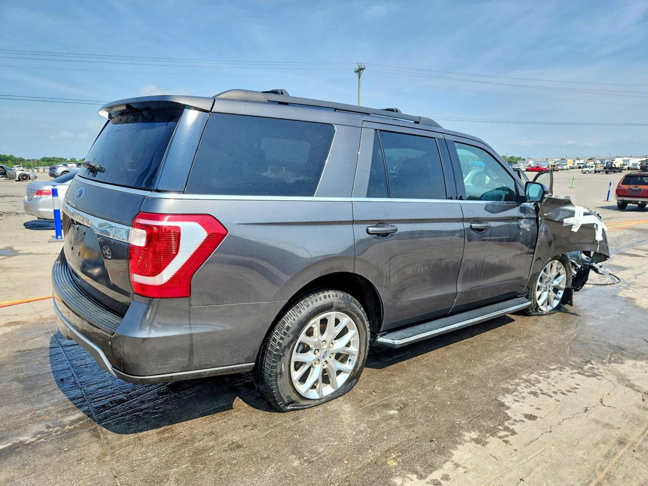 2021 FORD EXPEDITION XLT — снимка 3