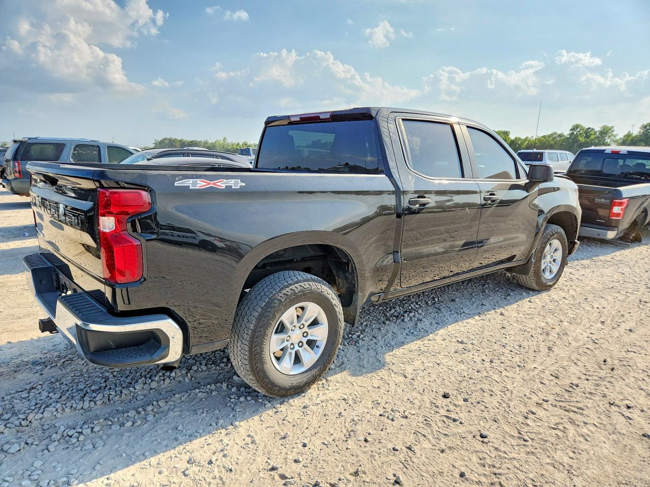 2024 CHEVROLET SILVERADO K1500 — снимка 3