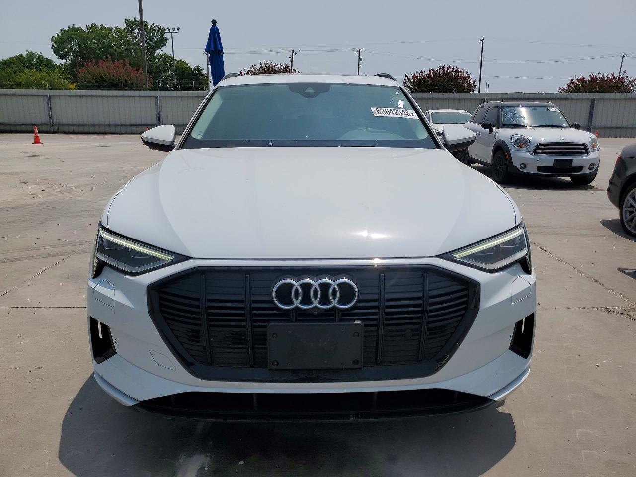 2022 AUDI E-TRON PREMIUM — снимка 5