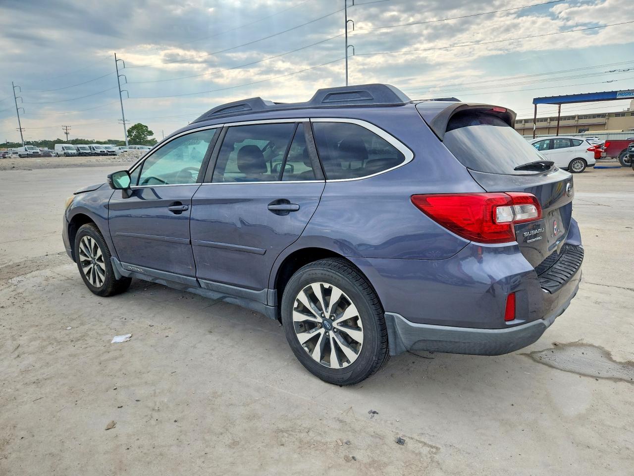 2015 SUBARU OUTBACK 3.6R LIMITED — снимка 2
