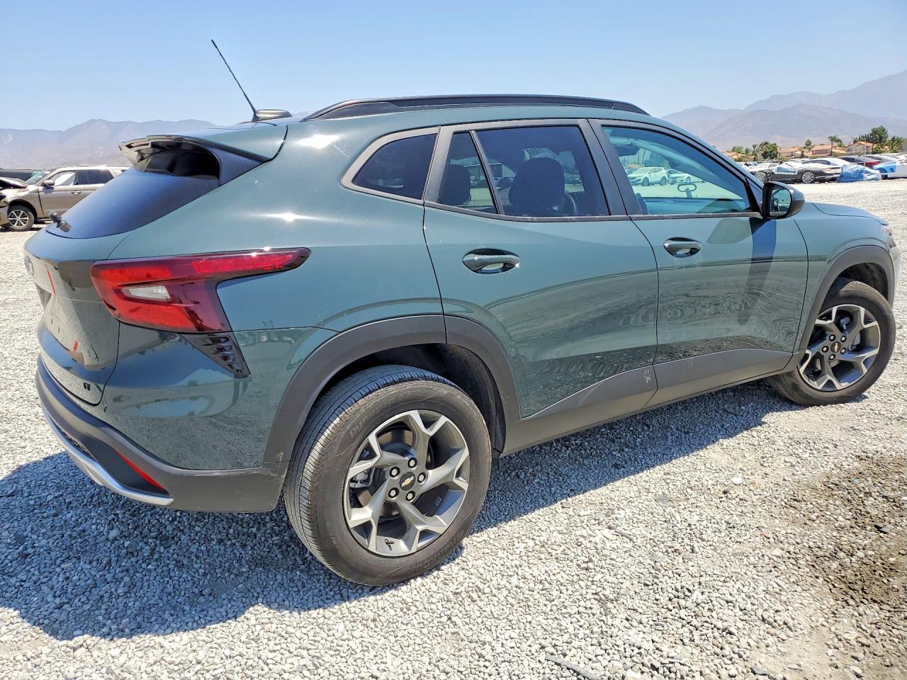 2025 CHEVROLET TRAX 1LT — снимка 3