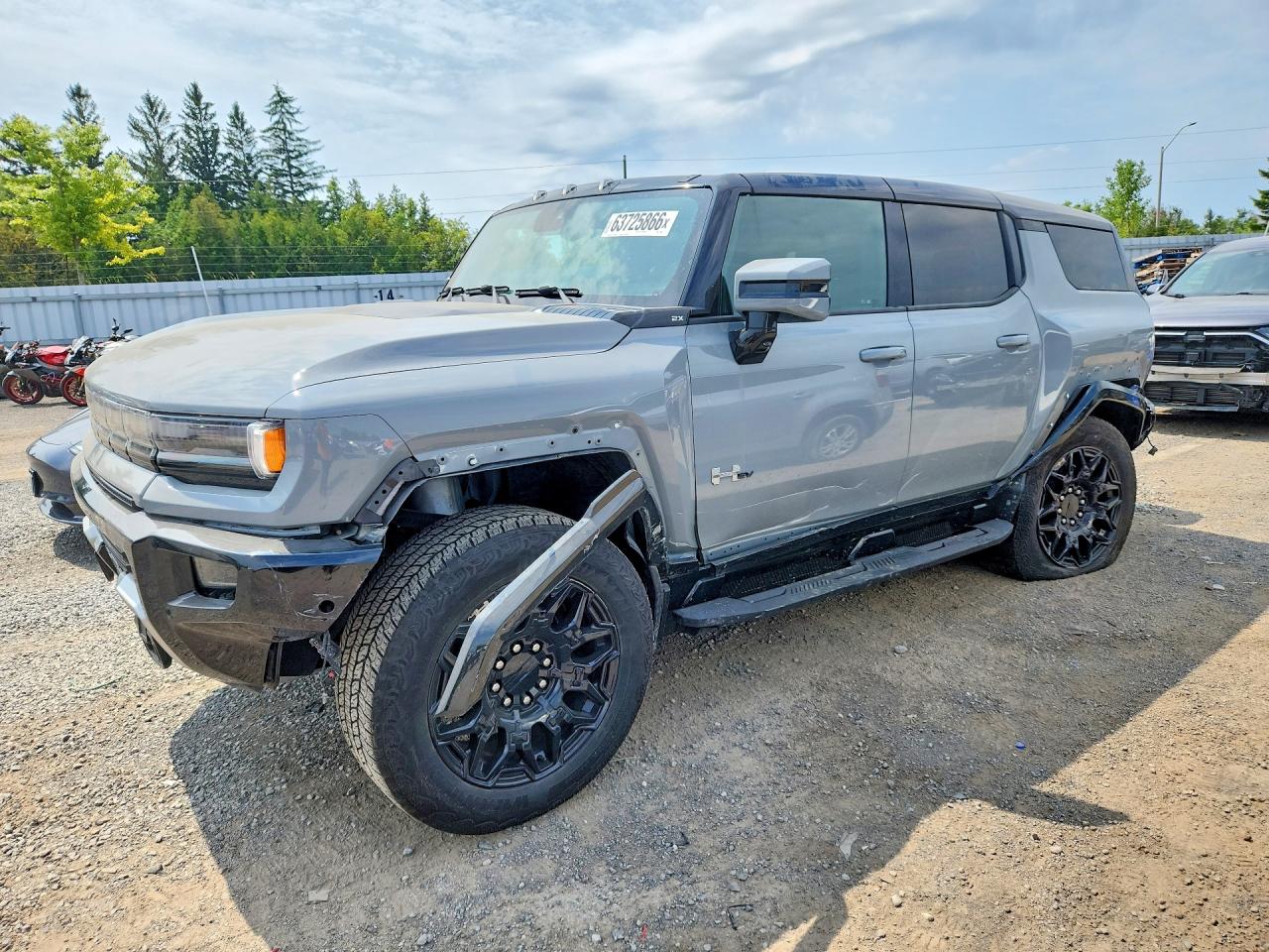 2025 GMC HUMMER SUV 2X