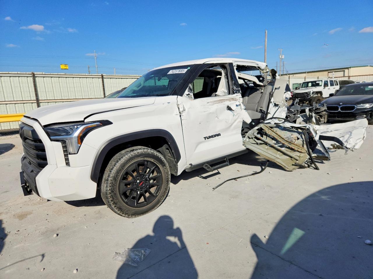2024 TOYOTA TUNDRA CREWMAX SR5
