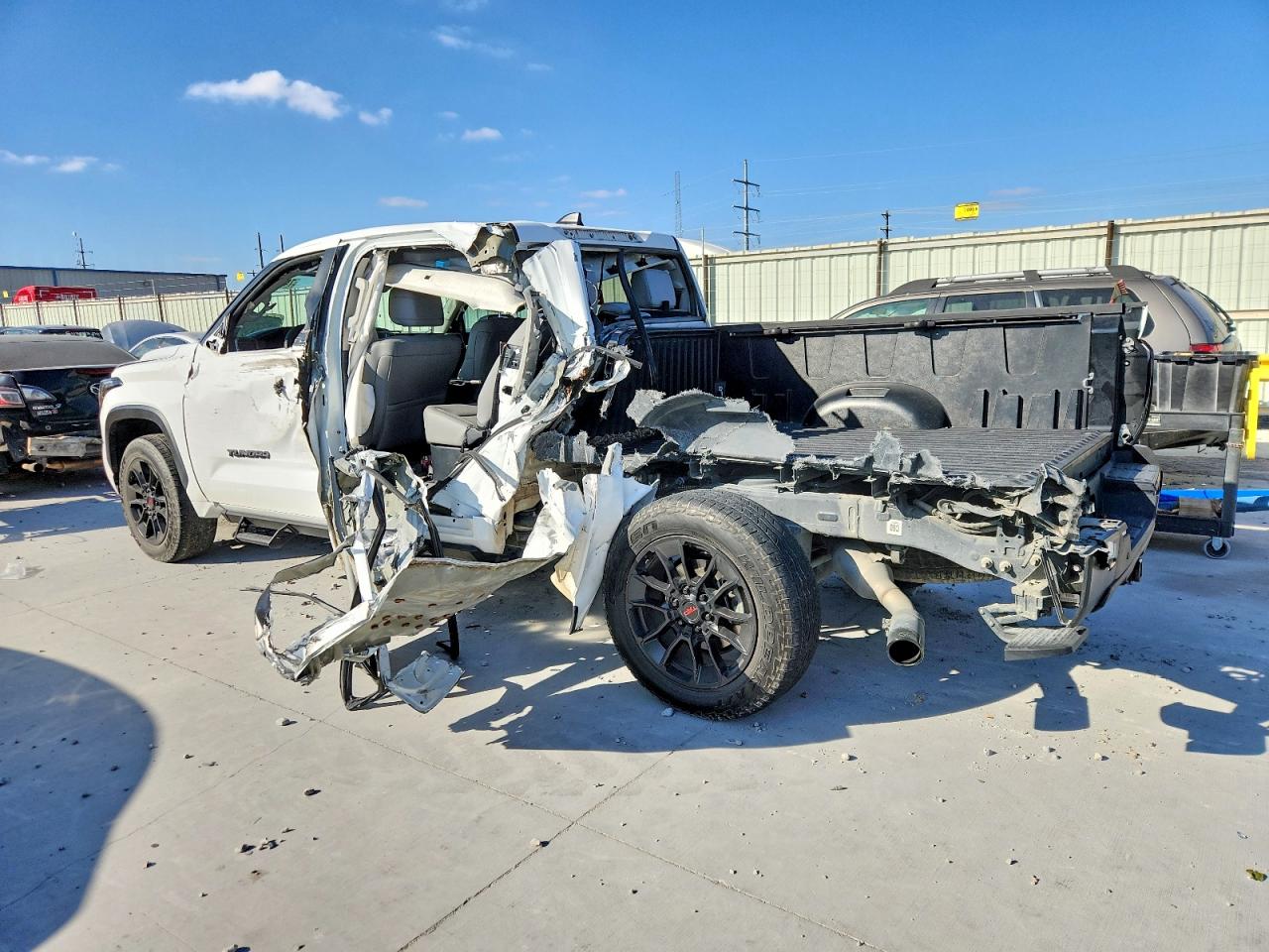 2024 TOYOTA TUNDRA CREWMAX SR5 — снимка 2