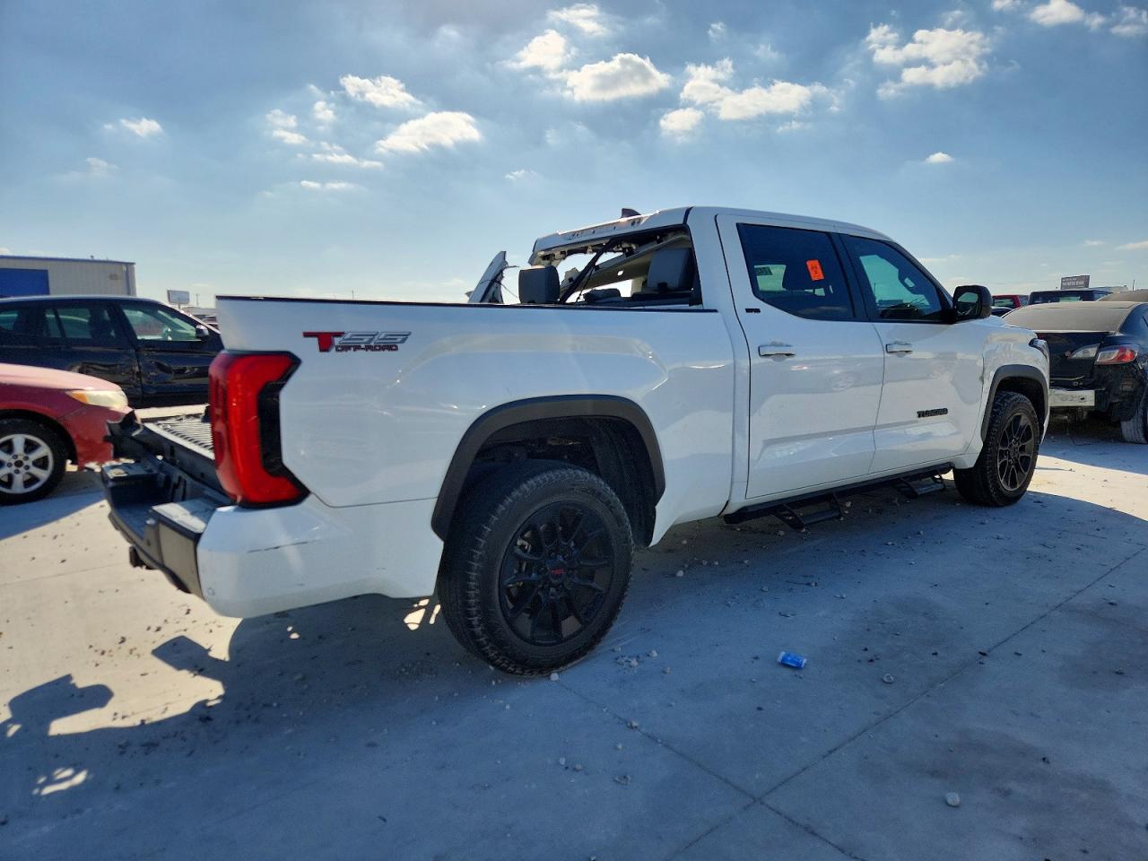 2024 TOYOTA TUNDRA CREWMAX SR5 — снимка 3