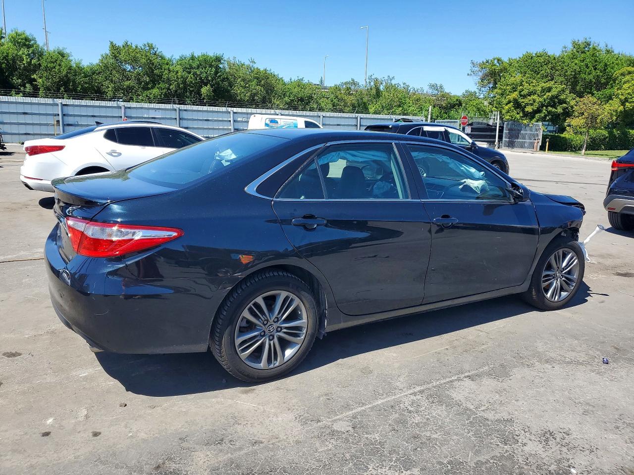 2015 TOYOTA CAMRY SE — снимка 3