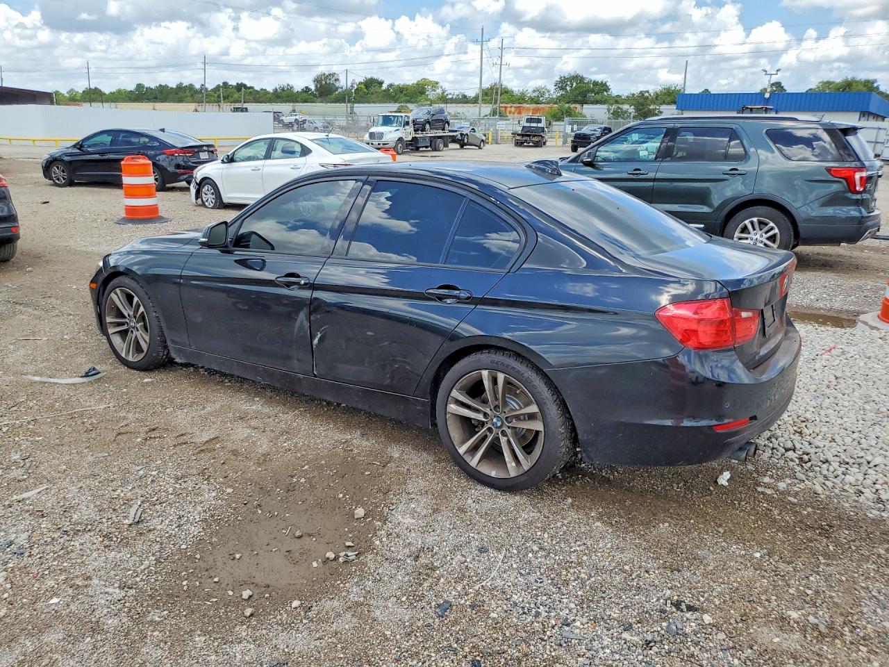 2015 BMW 328 I — снимка 2