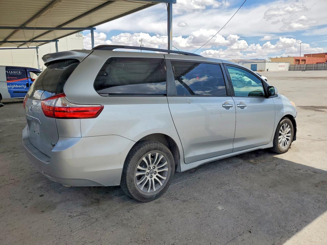 2019 TOYOTA SIENNA XLE 8-PASSENGER — снимка 3