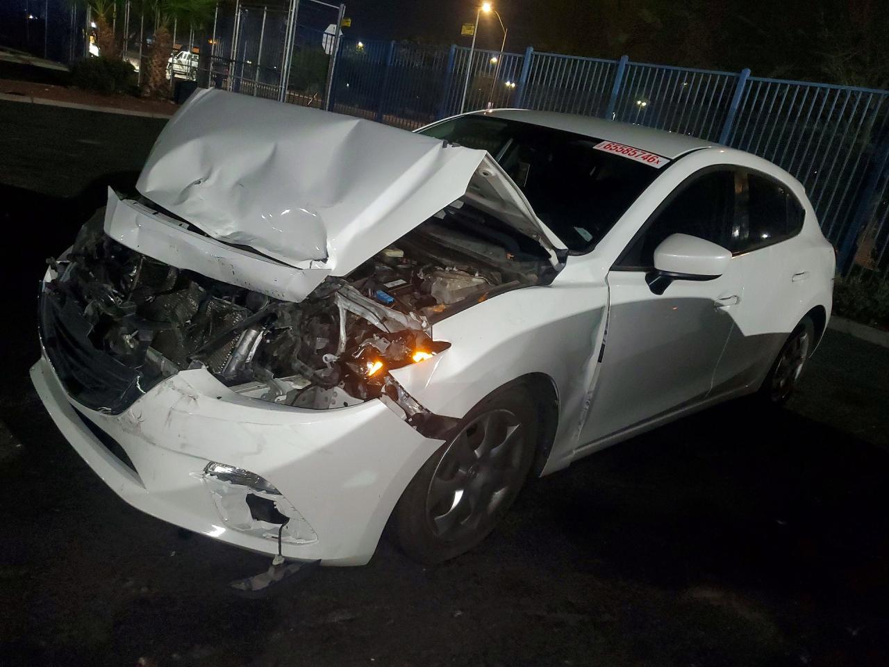 2015 MAZDA 3 SPORT